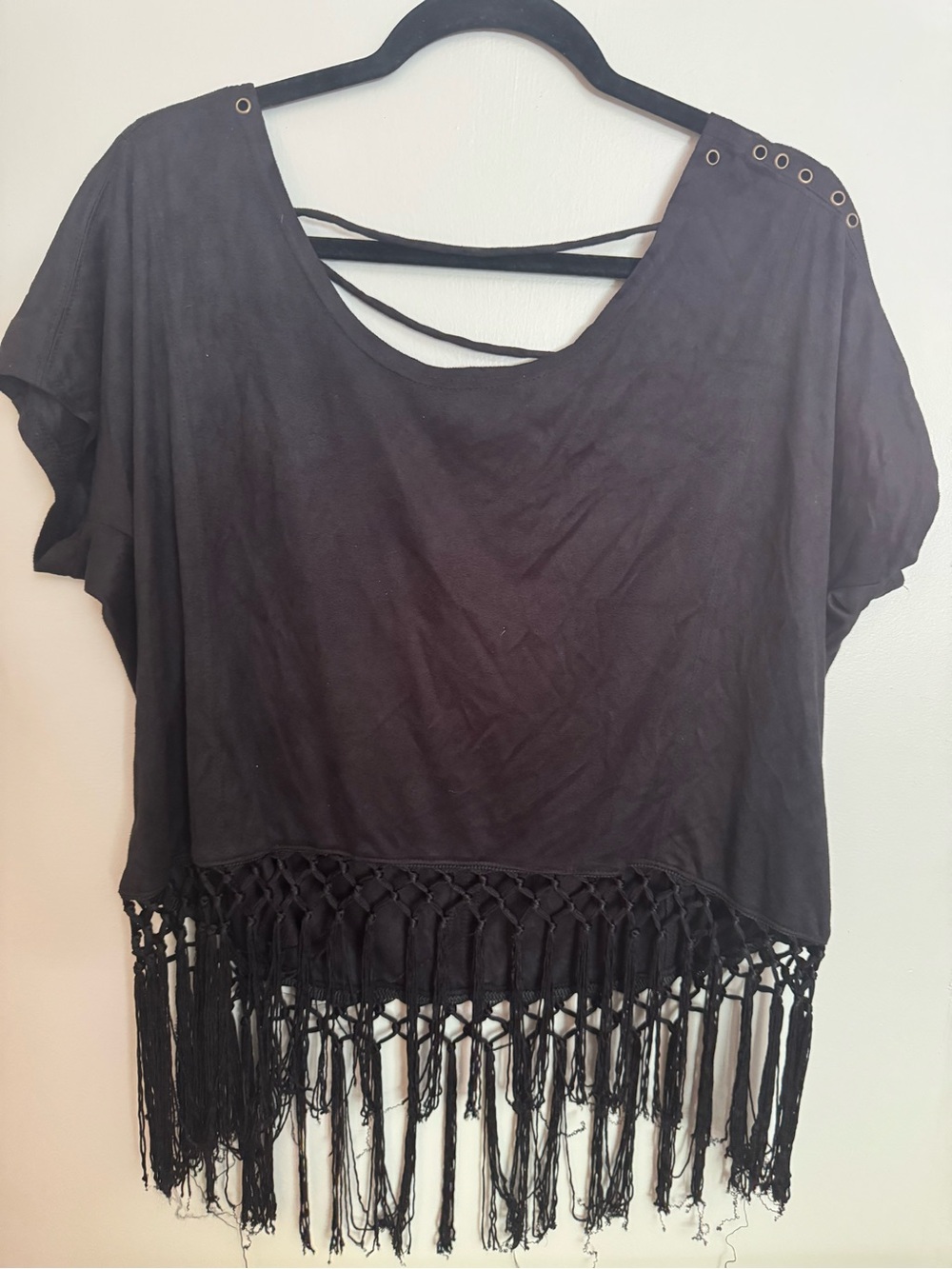 Women’s Black Fringe Short-Sleeve Top - Brand Unspecified